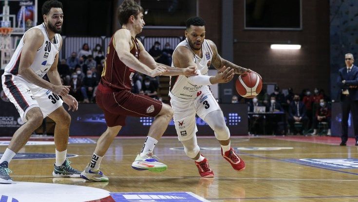 Basket, serie A: Venezia ancora ko, a Tortona arriva la terza sconfitta consecutiva