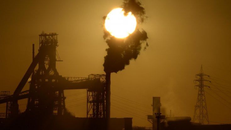 Ex Ilva, Emiliano: "La chiusura dell'area a caldo ormai inevitabile: i tarantini pagano il prezzo di una scelta criminale"