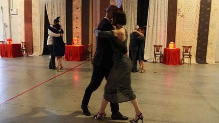 La casa di Rebecca con la milonga da sogno nell’arte di Benni Bosetto
