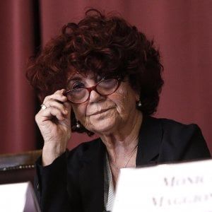 Smartphone in aula, prof divisi. E le scuole ripensano le lezioni 