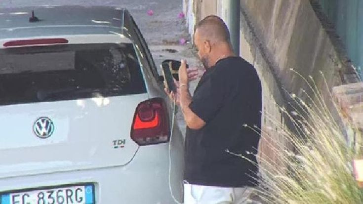 I “picciotti” dello Zen reclutati con 400 euro: “Bruciate Sicily by car”