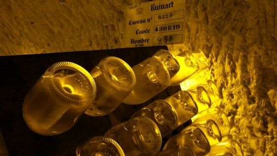 Dom Ruinart: la complessa dialettica di due Champagne-fratelli