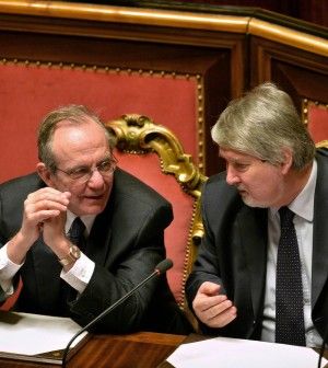 Decreto Lavoro, il governo pone la fiducia. Ncd: "La votiamo, ma sar&agrave; battaglia"