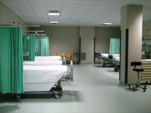 Soffocata da una banana<br /> muore in ospedale, 4 indagati