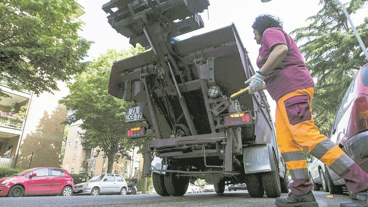 Roma, il bluff della raccolta differenziata