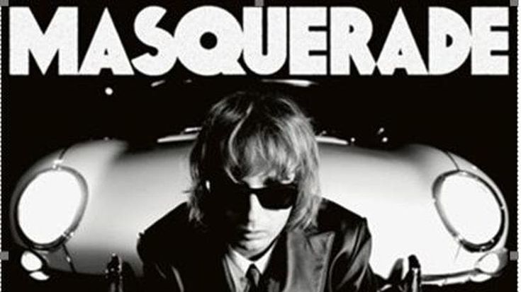 Thomas Raggi, l’esordio da solista con “Masquerade”: tanti ospiti illustri ma poche sorprese