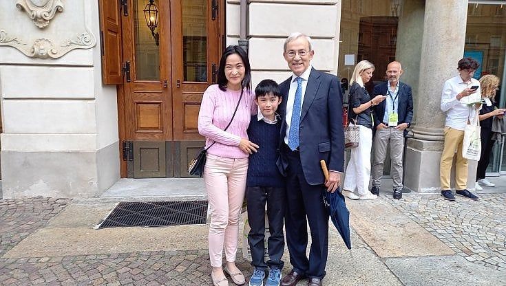 Il Nobel Pissarides: "Ai lavoratori italiani servirebbe il salario minimo. E le aziende devono formare di più"
