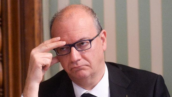 Scuola, il ministro Valditara firma il decreto: 400 milioni di euro per tenere aperte primarie e secondarie anche d’estate