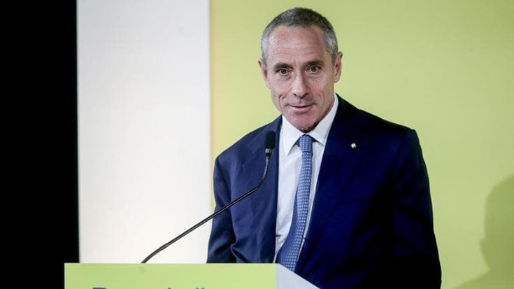 Poste sale al 27,3% di Tim e chiede l’esenzione dall’Opa