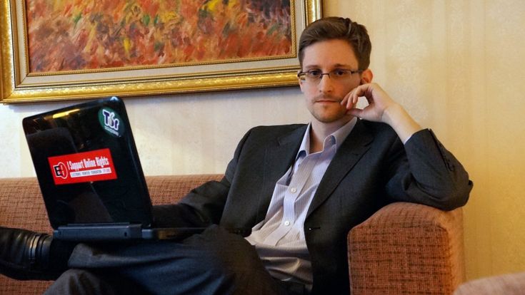 Edward Snowden: “Indegno l’uso del gas nervino contro l’ex spia”