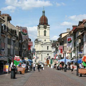 Svizzera, arriva lo stipendio minimo per gli stagisti delle Ong
