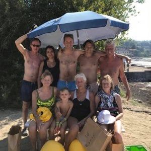 Jacqueline,  89 anni, attraverserà a nuoto il lago di Viverone 