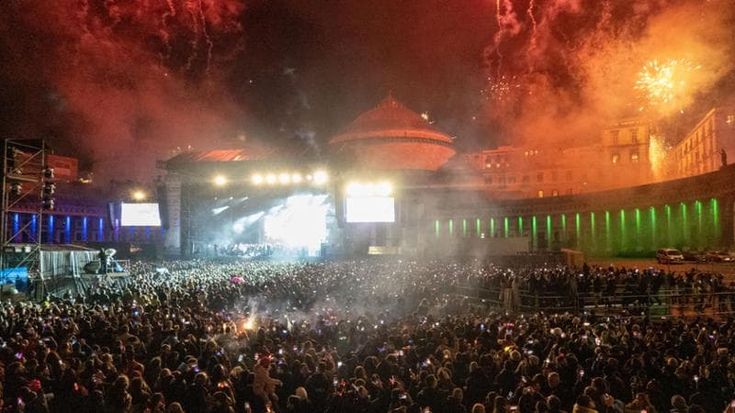 Napoli, Capodanno al Plebiscito dedicato a Pino Daniele: da Loredana Bertè a Senese e Sal da Vinci
