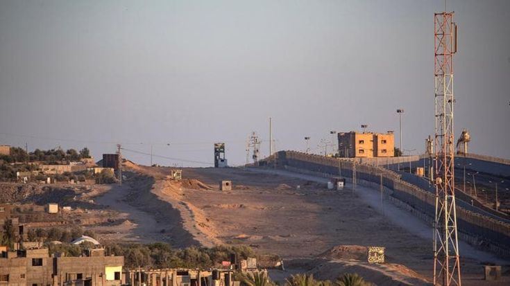 Israele occupa il confine tra Gaza ed Egitto: “Trovate decine di tunnel usati da Hamas”