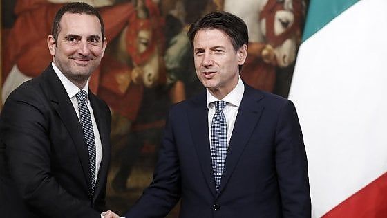 Revenge porn, Salvini assicura: "Diventerà reato. È una nostra battaglia". Conte: "Subito la legge"
