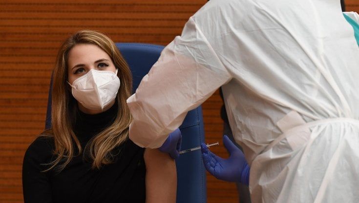 Vaccini Coronavirus, D'Amato: "No a trasferimenti di dosi alle Regioni meno virtuose. Preoccupati da situazione di Pfizer"