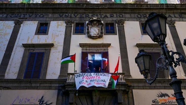 Università l’Orientale, conclusa l’occupazione