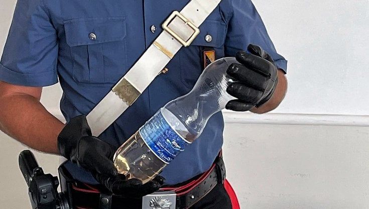 Paternò, minaccia di dare fuoco alla ex e al loro bambino: arrestato diciottenne