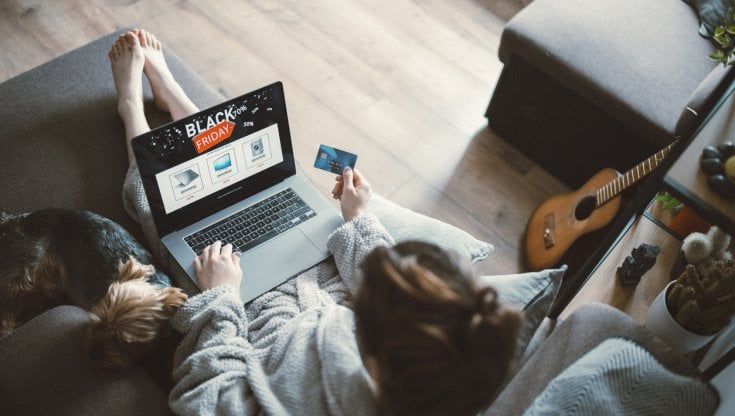 Black Friday e festività natalizie, opportunità e rischi: come si preparano i vendor online 