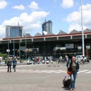 Stazione centrale, la polizia sventa uno stupro