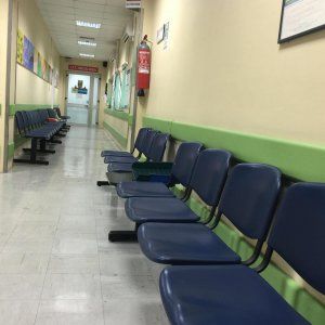Bologna, donna massacrata di botte: arrestato un conoscente