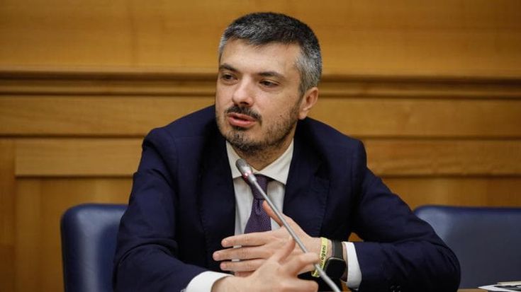 Casu: “La situazione dei treni è fuori controllo. Colpa di un ministro incapace”