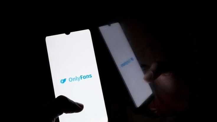 Onlyfans e non solo, scoppia il caso “tassa etica”. Chi rischia davvero di pagare l’extra 25%