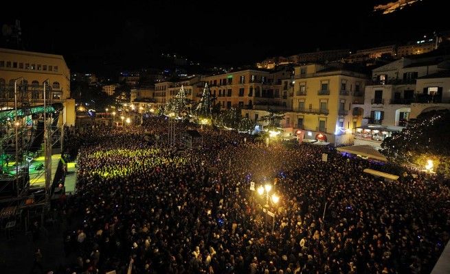 Daniele: "Qui a Napoli gli alberghi sono pieni, i turisti tornano"