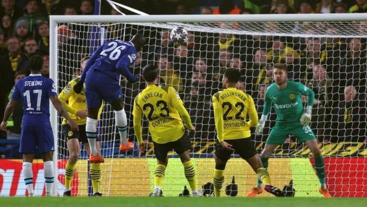 Chelsea-Borussia, via con 10 minuti di ritardo: tedeschi bloccati nel traffico