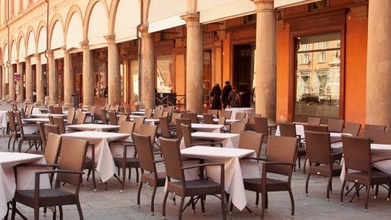 Dalle trattorie di collina ai ristoranti in riva al mare: un'Emilia Romagna tutta da gustare