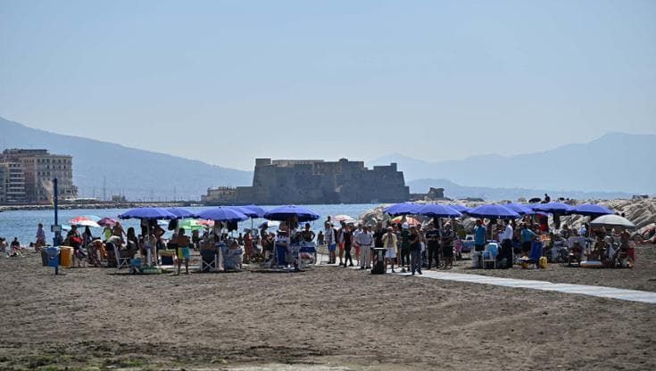 Mare Libero Day a Mappatella Beach. Borrelli rilancia: “Spiagge gratis e gestione ai Comuni”