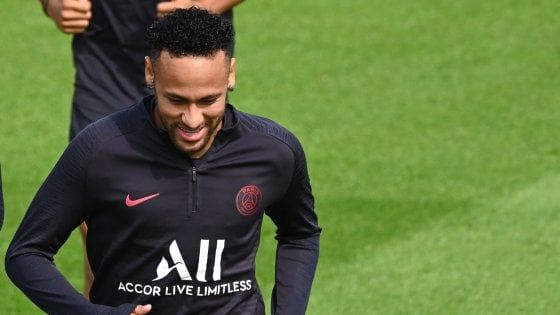 Psg, Neymar non convocato per la prima. Leonardo: ''Trattativa in corso''