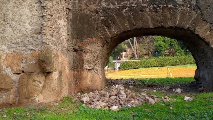 Roma, colpito da un fulmine: crolla una porzione dell'Acquedotto Marcio (144 a.C)