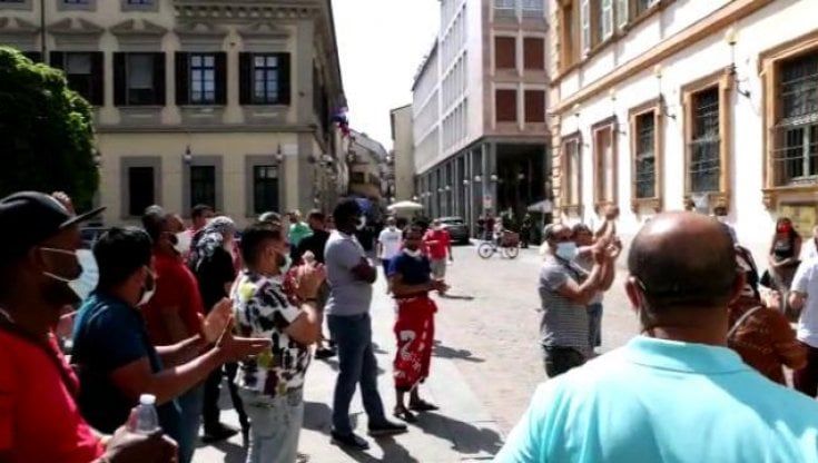 Sindacalista travolto, la lotta per un posto da 700 euro al mese: "Sopravvivono solo gli amici dei kapò"