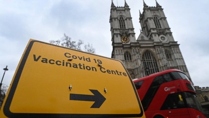 Covid, perché gli inglesi non hanno paura di AstraZeneca