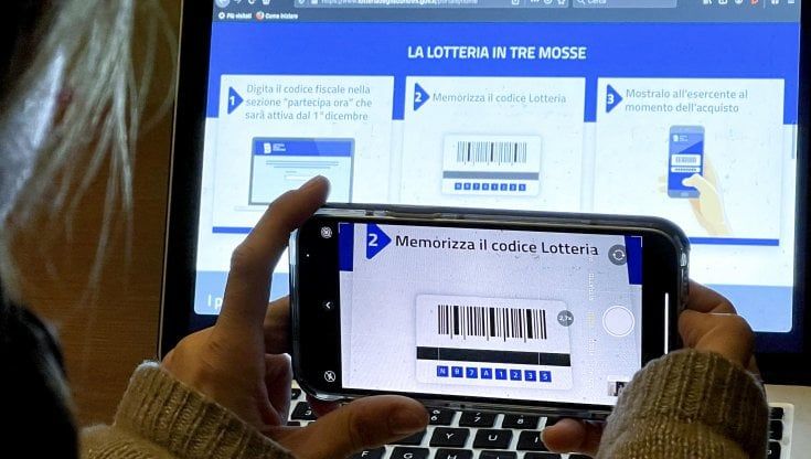 Lotteria degli scontrini, estratti i primi dieci premi. Come sapere se si è tra i vincitori