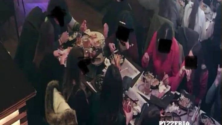Via dal Crazy Bull senza pagare, comitiva di 10 ragazze ci riprensa dopo la denuncia social: saldato il conto da 200 euro