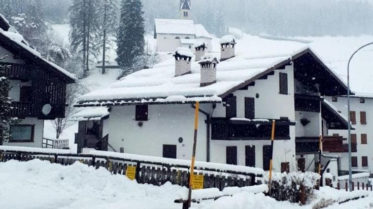 Previsioni meteo, weekend col maltempo: piogge e tanta neve fuori stagione