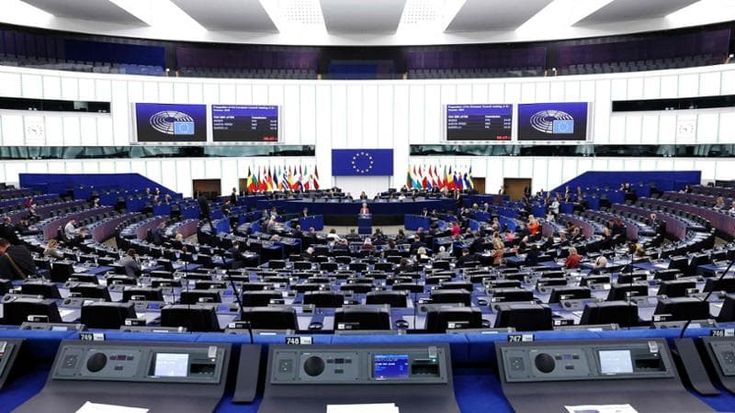 Europarlamento, sì alla riforma della Ue per preparare l’allargamento all’Ucraina