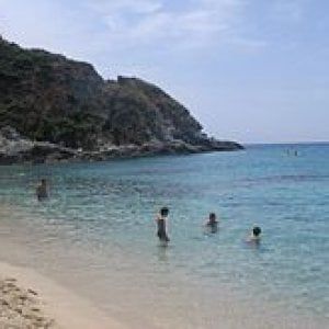 Calabria, il Bed & breakfast respinge la coppia gay: il sindaco invita i due ragazzi