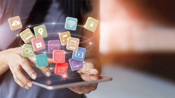 Mobile, la corsa dell’App Economy: 200 miliardi di download nel 2019