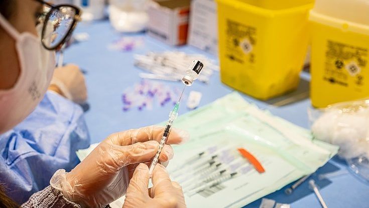 Covid, in Puglia il numero dei positivi scende a 111mila. Nelle ultime 24 ore 5.352 nuovi casi