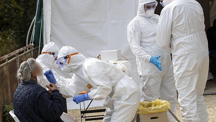 Nel Barese focolaio in un'altra residenza per anziani: 45 positivi (otto sono operatori)