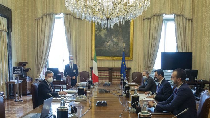 Governo: dopo Salvini arriva il sì di Grillo. Draghi al bivio Lega-giallorossi