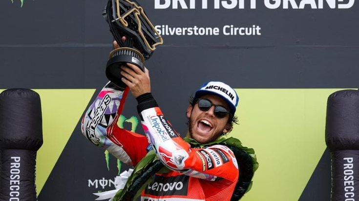 Bastianini show, doppietta a Silverstone. Martin (2°) scavalca Bagnaia in testa al Mondiale