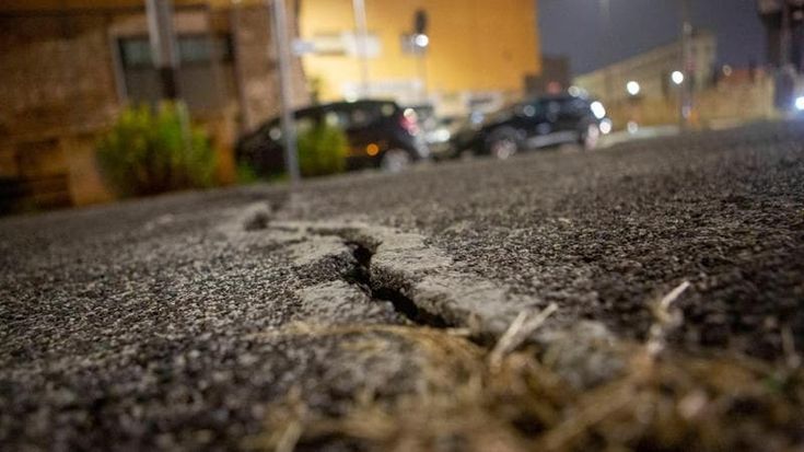 Sicurezza stradale, adesso tocca ai pedoni: “Nuovi marciapiedi”