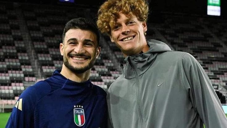 C’è Sinner a Miami, e scatta l’abbraccio con Orsolini