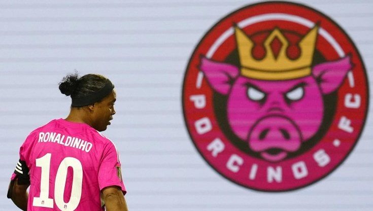 Da Ronaldinho ad Albertosi, gli imprevedibili finali di carriera dei 'Buffalo Bill' del pallone