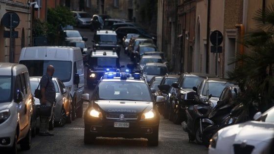 Camorra, sequestrati cavalli, ville e barca di lusso nel napoletano