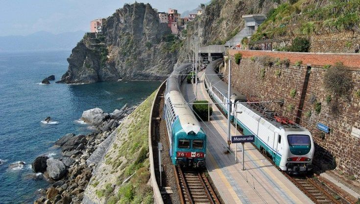 Regione Liguria contro Trenitalia: “Ci dovete 7 milioni di euro e dovete dirci i ricavi del 5Terre Express”